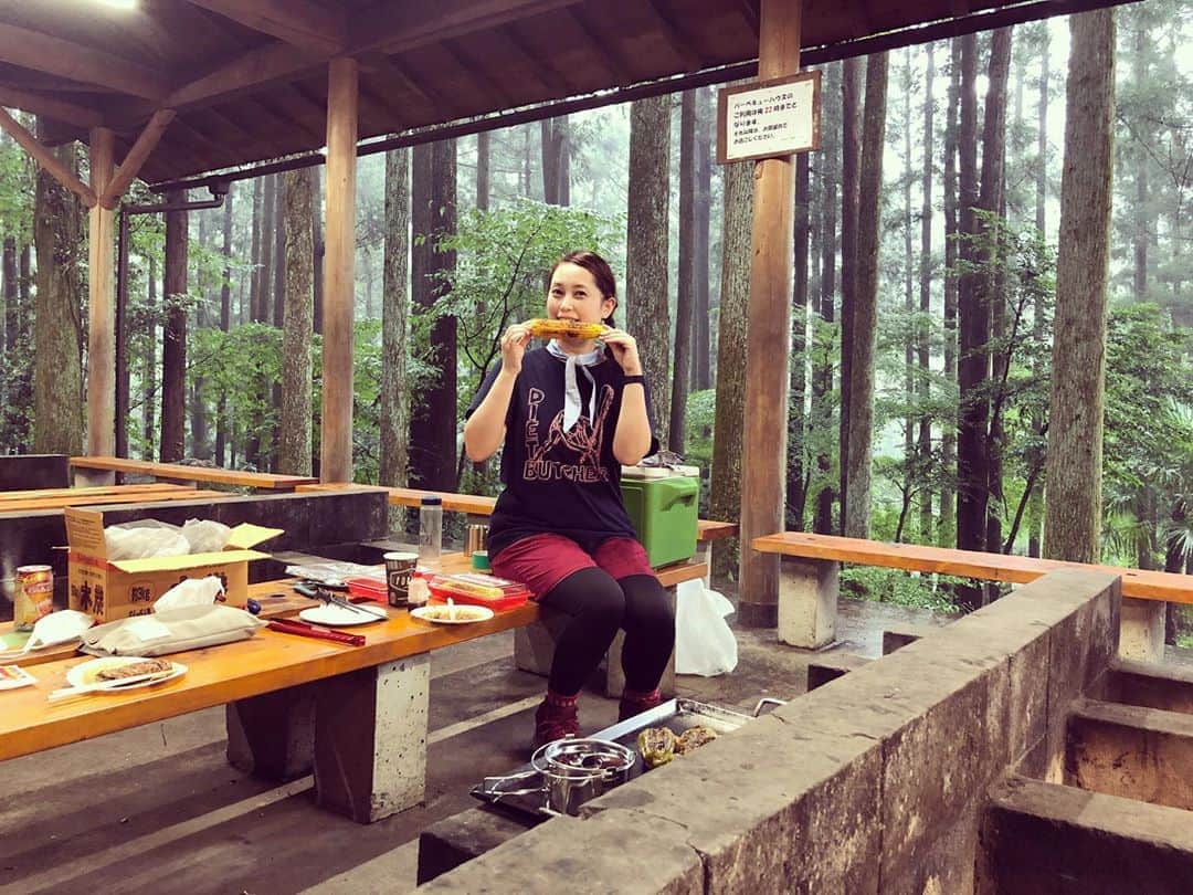 美甘子さんのインスタグラム写真 - (美甘子Instagram)「美味しい焼きとうもろこし🌽 #川井キャンプ場」8月13日 23時00分 - rekish_mikako