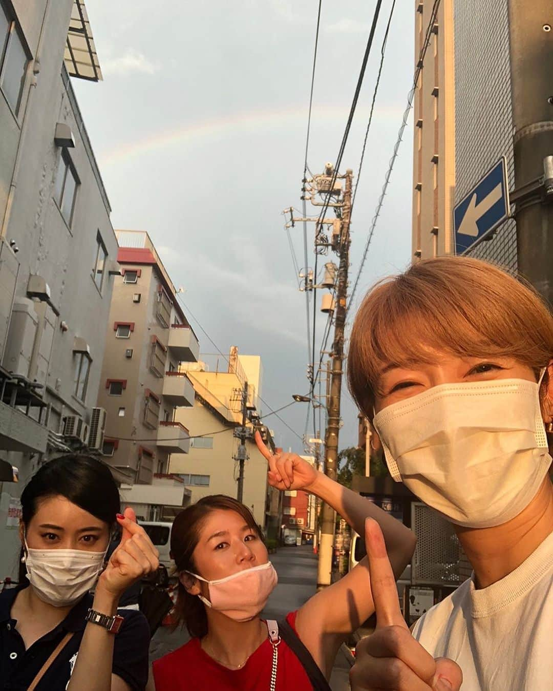 田中琴乃さんのインスタグラム写真 - (田中琴乃Instagram)「🌈🌈🌈 ・ ・ #🌈 #虹 #rainbow #指ハート  #やっとできるようになった 💓 #どや顔」8月13日 23時33分 - tanakakotono