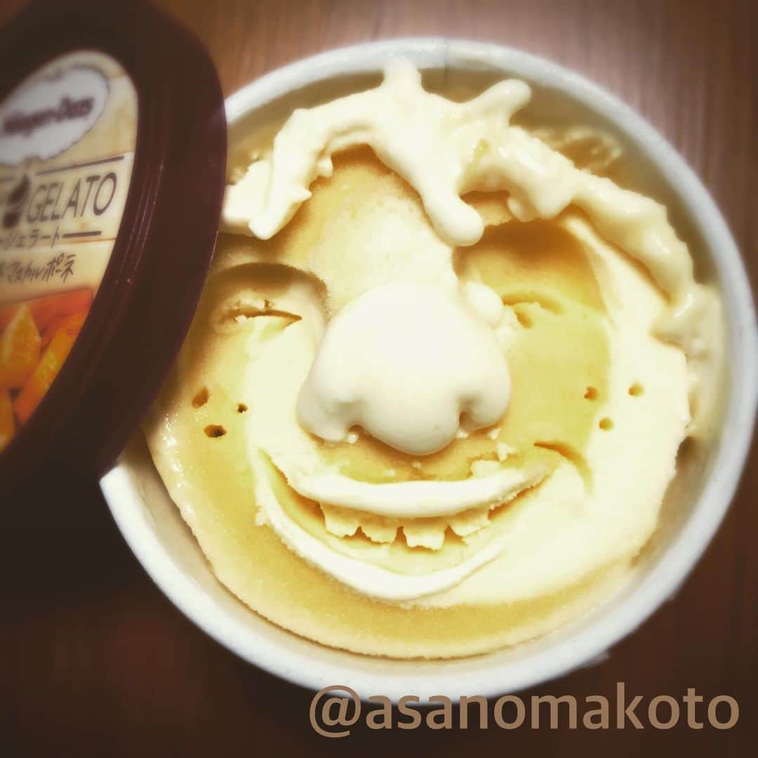 asanomakotoのインスタグラム：「Have a safe summer vacation at home🏡😋✨ Let's all overcome the crisis with a smile👋😆✨ #haagendazs #HäagenDazs #haagen_dazs  #love #haagendazsid  #ice #icecream #icecreams #iceart #smile #happy #instafun #instapop #instacool #instagood #instaice #instaicecream #instafollow #gelato #香味ロースト #sorriso #ハーゲンダッツ #アイスクリーム #カップアイス  #instafood #photooftheday #webstagram  #tagsforlikes #하겐다즈 #ゴールデンパインアンドマスカルポーネ」