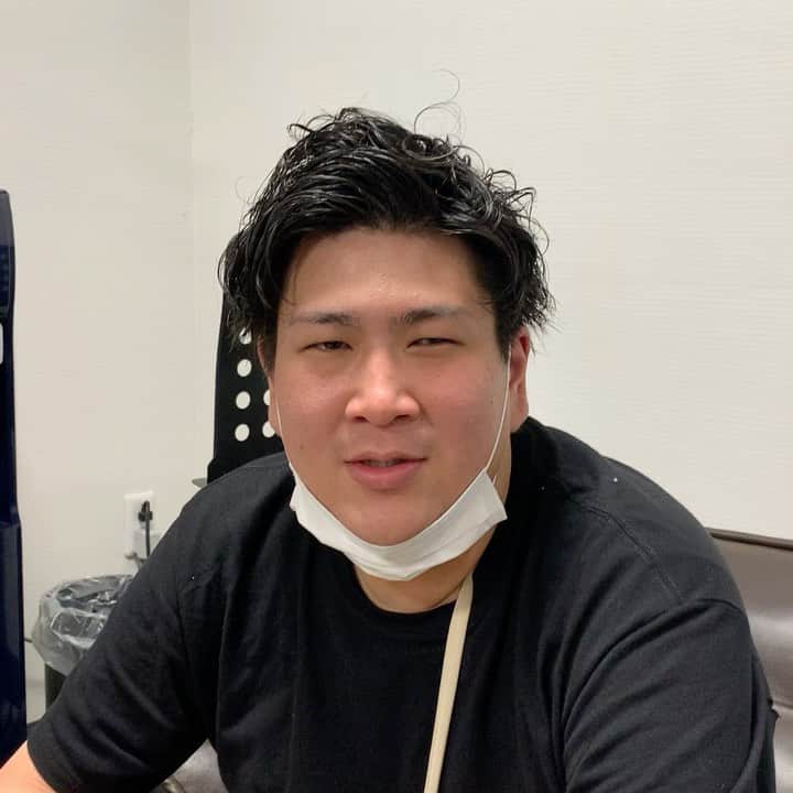 里龍之介のインスタグラム：「飯テロ🍖」