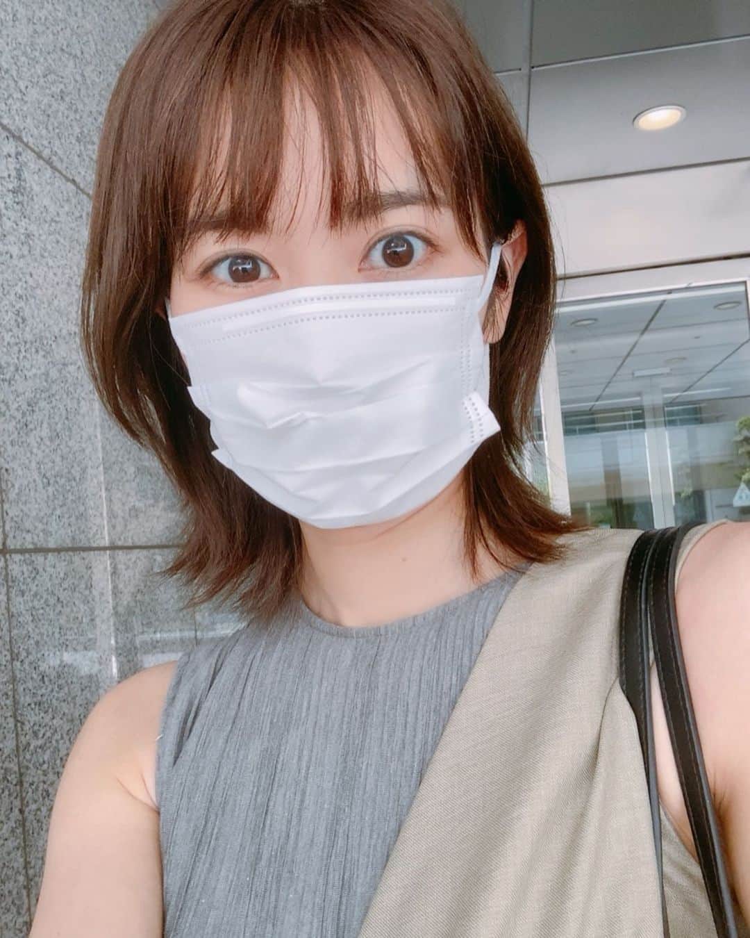 佐藤千晶のインスタグラム：「先日、髪を切りました😊  #ヘアカット #ヘアカラー　もしました✨ #roi #野口さんいつもありがとうございます 😊」
