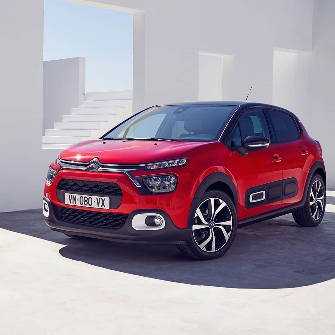 Citroënのインスタグラム：「New Citroën C3: 9 colours to match the 3 different roof tones. Many combinations to create the car that suits you! Did you pick yours yet? Order yours online now! #NewCitroënC3 #97CustomizationCombinations #Customisation #CitroënAdvancedComfort #Citroën #CitroënC3 #Personalised #Colour #Newcar #Urban #Lifestyle #Design #Fashion #Comfort #Instacar #Carsofinstagram #Car #Auto #Vehicule」