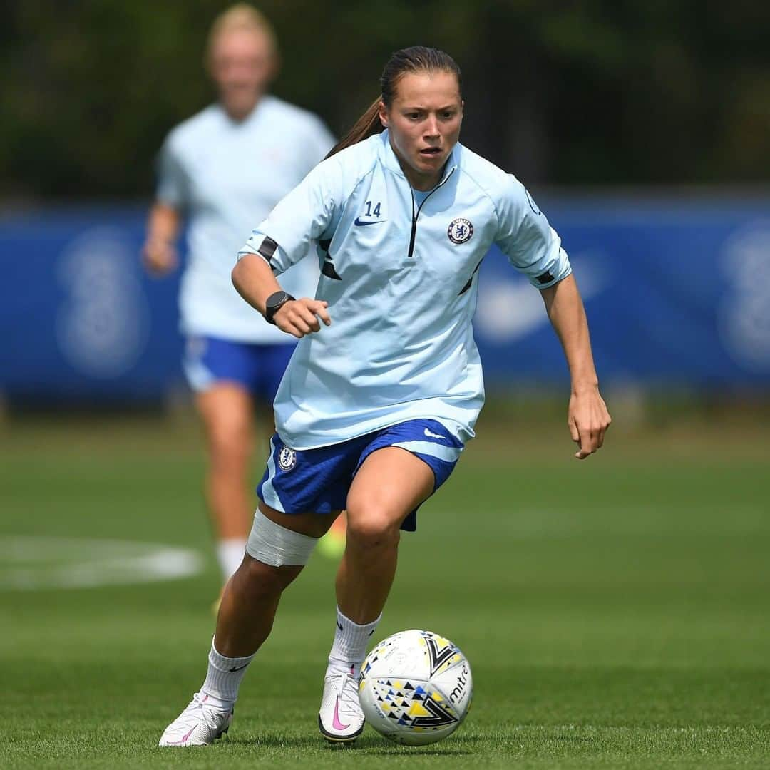 チェルシーFCさんのインスタグラム写真 - (チェルシーFCInstagram)「Pre-season heat! ☀️ The 20/21 season is drawing closer for @ChelseaFCW! 💪 #CFC #CFCW #Chelsea」8月14日 1時50分 - chelseafc