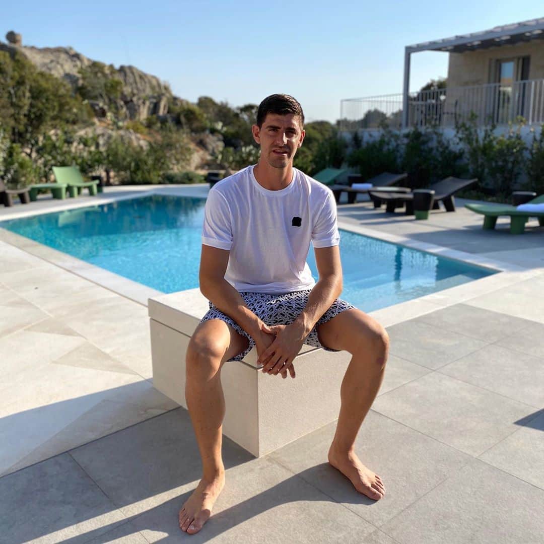 ティボ・クルトゥワのインスタグラム：「La dolce vita! ☀️」