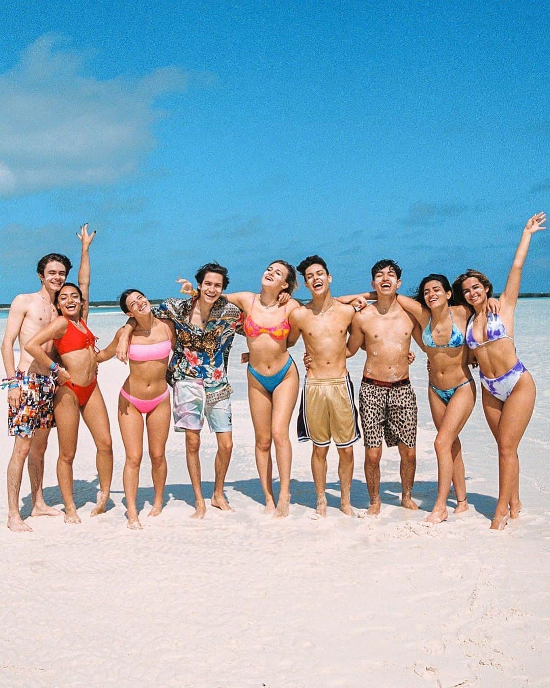 Bryant Eslavaのインスタグラム：「/ COMMENT “❤️” IF YOU REMEMBER THIS- • bahamas by bryant」