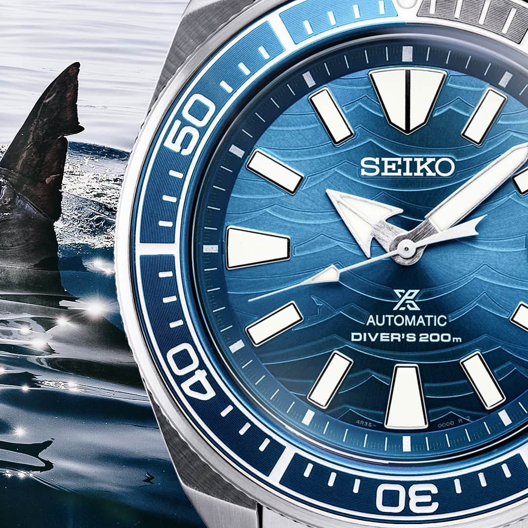 Seiko Watchesさんのインスタグラム写真 - (Seiko WatchesInstagram)「🌊 Prospex SRPD23 Automatic Diver's 200m 🦈 - Featuring a design inspired by the movement of the sea, this #SeikoDiver is decorated with a blue wave-patterned dial. Look closely, and you will notice that the sharp-edged second hand is designed to mimic the fin of a great white shark.  https://seikousa.com/products/srpd23  #Seiko #Prospex #SeikoDiver #SeikoFam #SRPD23 #SharkWeek」8月14日 2時31分 - seikowatchusa