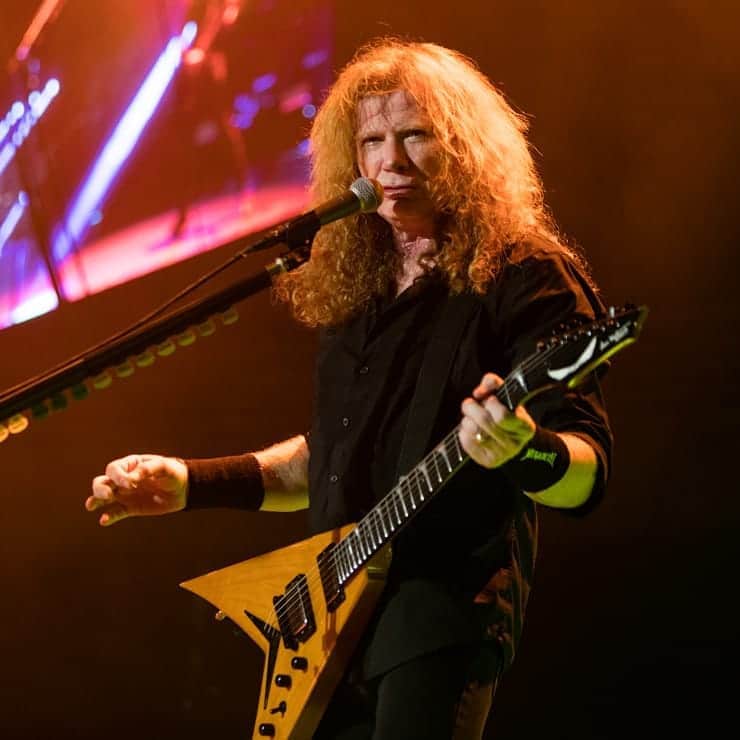 Megadethさんのインスタグラム写真 - (MegadethInstagram)「IT'S #THURSDAVE! Who's coming to celebrate in the LIVE #chatmosh with @davemustaine today? See you there at 12 noon PT/3pm ET only on gimmemetal.com 🤘」8月14日 2時45分 - megadeth