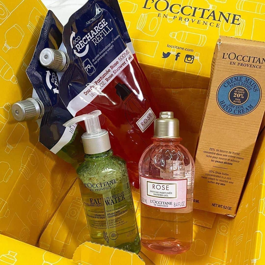 ロクシタンさんのインスタグラム写真 - (ロクシタンInstagram)「Now even your gifting can be green! 💚 With our Eco-Refills, help care for the earth while still offering yourself or a friend some favorite L'Occitane products, like our Rose Shower Gel. Tag a friend who would love to receive a gift like this! #Regram 📸 @m.carrong #LOccitane #ArtofGifting #Gifting #EcoFriendly #EcoRefill #TerraCycle #Upcycling #Reduce #Rethink #React #PeoplePlanetProduct #NotJustABrand」8月14日 3時00分 - loccitane