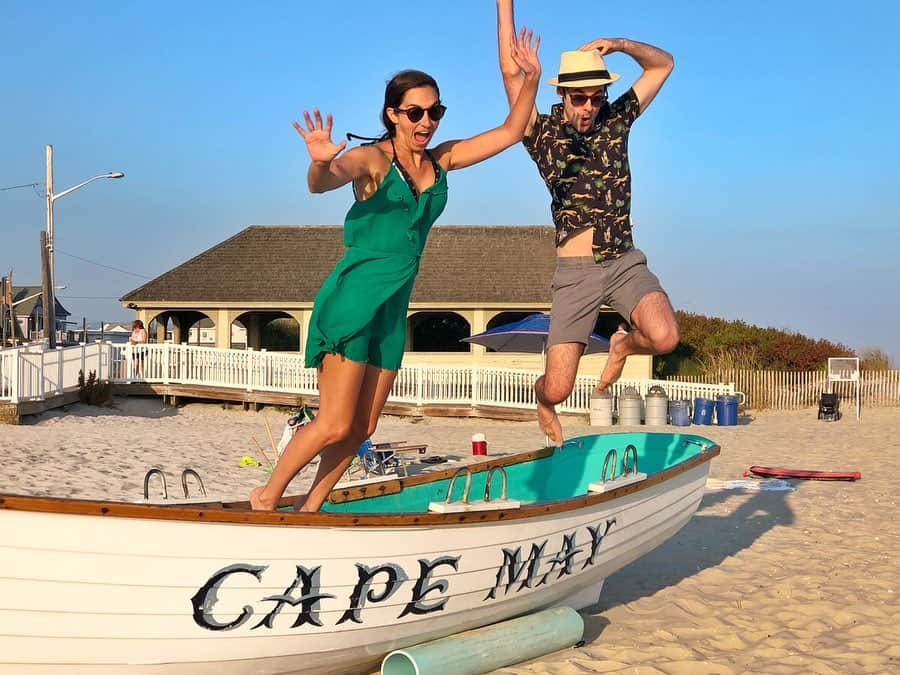 ブレンダン・ロビンソンさんのインスタグラム写真 - (ブレンダン・ロビンソンInstagram)「This will be a #summer to remember 🥰  (And YES, we just had to do the #Titanic pose 😉) . . #CapeMay #sunset #beach #beachlife #romantic #fun #memories #perfect」8月14日 3時12分 - brendanrobinson