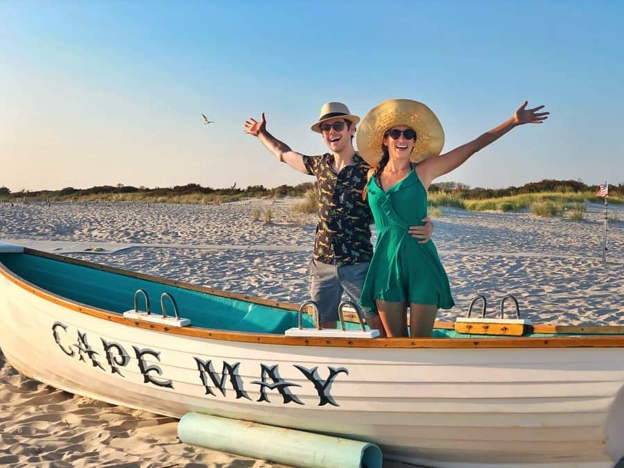 ブレンダン・ロビンソンさんのインスタグラム写真 - (ブレンダン・ロビンソンInstagram)「This will be a #summer to remember 🥰  (And YES, we just had to do the #Titanic pose 😉) . . #CapeMay #sunset #beach #beachlife #romantic #fun #memories #perfect」8月14日 3時12分 - brendanrobinson