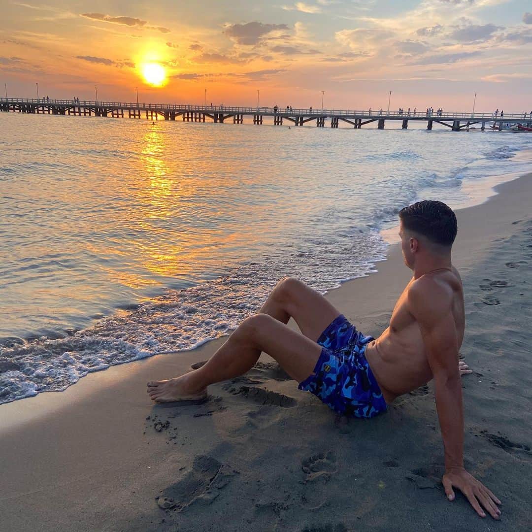 パオロ・ギリオーネのインスタグラム：「Sunset in FDM☀️」