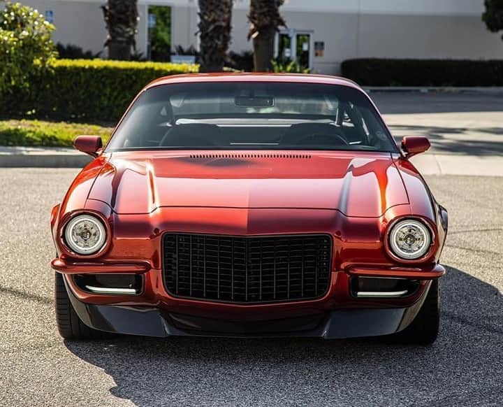 Classics Dailyさんのインスタグラム写真 - (Classics DailyInstagram)「#ClassicsFeature _____ One of our favorite second gen Camaro builds, 1971 Z28 Camaro by @steveaguilar313 _____ Photo: @tylercatesphotos  _____ #classiccar #musclecar #hotrod #protouring #prostreet #restomod #classicsdaily #streetrod #streetcar #customcar #hotrods #streetrods #camaro」8月14日 4時03分 - classicsdaily