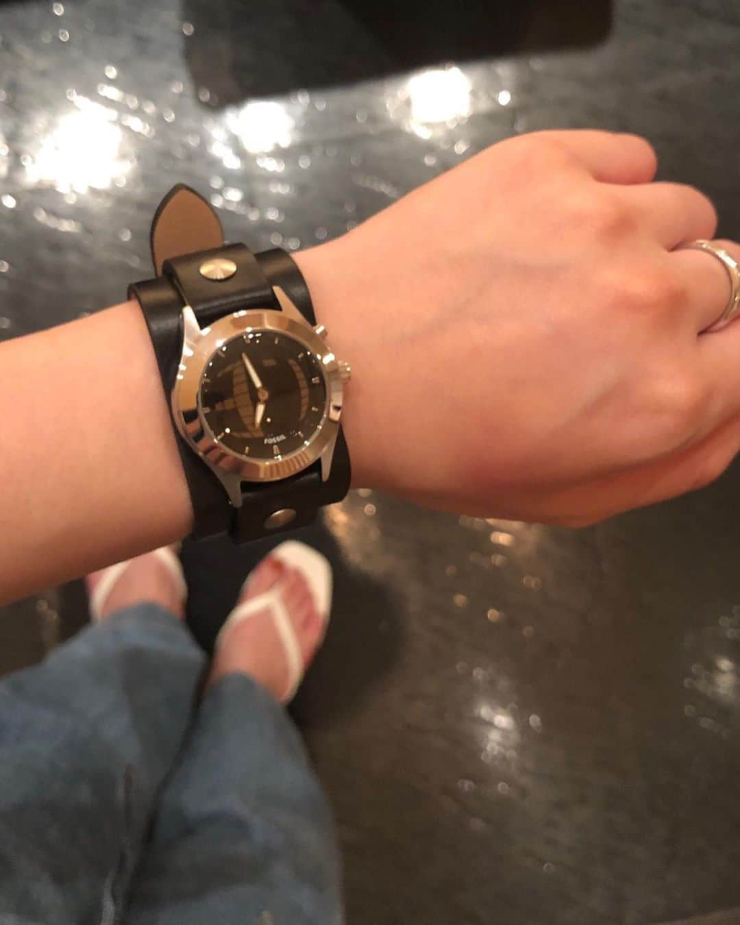 大和田南那さんのインスタグラム写真 - (大和田南那Instagram)「BIG TIC⌚️ 今日みたいなカジュアルな服に合わせても 綺麗めに見えるから使いやすいし デジタル秒表示も珍しくてお気に入り☺︎  @FOSSIL #BIGTIC #fossilstyle #モデルプレスPR」8月14日 13時34分 - nanaowada_official