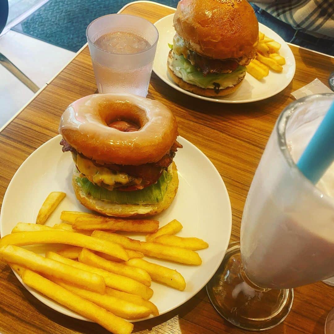 女子グルメバーガー部のグルメインスタ