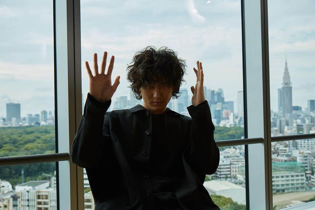 藤井風さんのインスタグラム写真 - (藤井風Instagram)「Again, I’m super grateful to be the first Japanese Artist On The Rise on YouTube. My short documentary is on my YouTube channel now with English subtitles! Thank You and YouTube team! Photo by @ph_o.h.n.o」8月14日 14時13分 - fujiikaze