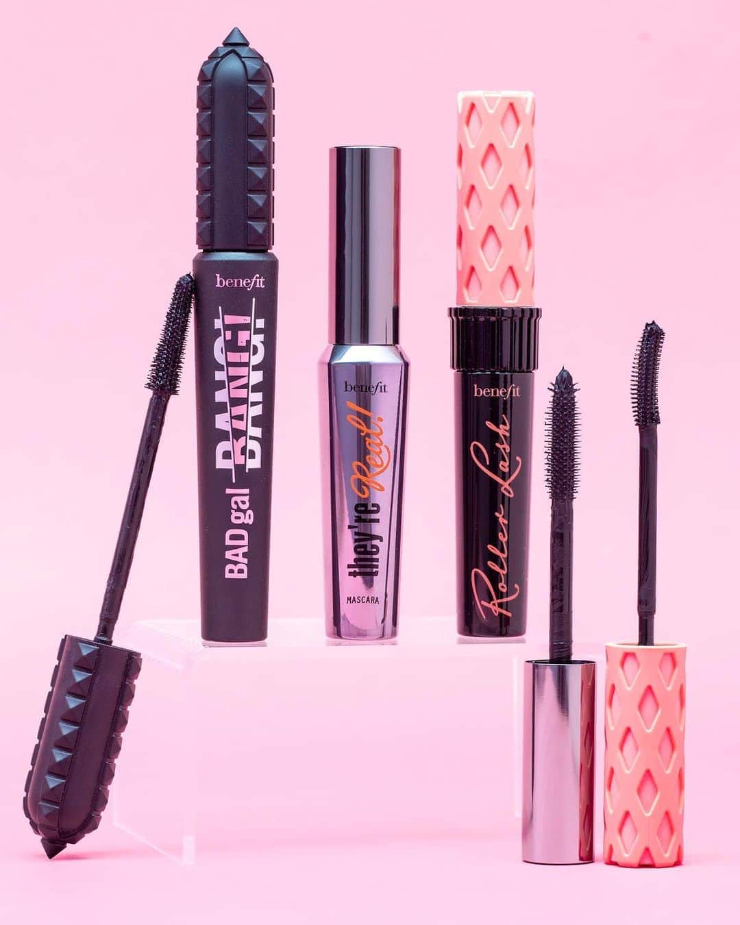 Benefit Cosmeticsさんのインスタグラム写真 - (Benefit CosmeticsInstagram)「Drop a 😍 below if you wish you had all 3 #benefit mascaras in your makeup bag right now! 📸: @houchinstagram & @zyrken」8月14日 14時14分 - benefitcosmetics