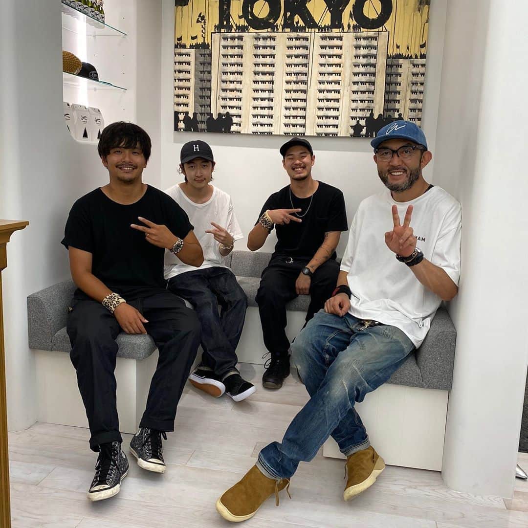 のインスタグラム：「DENHAM SHIBUYA PARCO STORE @denhamthejeanmaker @denham @denhamjapan @denham_china @bisenbi88 @parco_shibuya_official @ami_ryo0707 @n.kanto @yusei_denham  #shobuya #tokyo #japan #denham #denim」