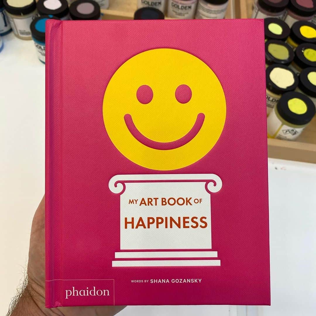 KAWSONEさんのインスタグラム写真 - (KAWSONEInstagram)「“My Art Book of Happiness” (I’m the sad page and that makes me happy) : ( : Words by Shana Gozansky #Phaidon #books」8月14日 7時21分 - kaws