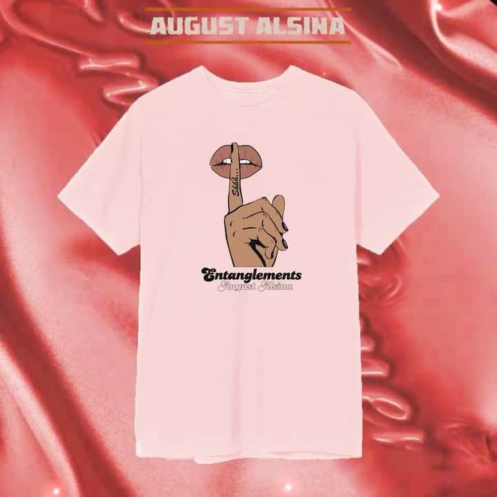 August Alsinaのインスタグラム：「have y’all seen my new merch yet??? hit the link in the bio 👀🐛🦋#tp3」