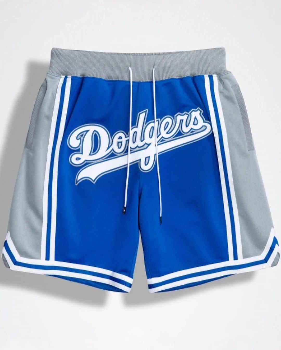Fred Segalさんのインスタグラム写真 - (Fred SegalInstagram)「This may be a summer without Dodger Dogs, but it doesn't have to be a summer without repping LA's hometown heroes. Mitchell & Ness upgrades the game with our second drop with them!⁠ ⁠ Check out the pop-up at FS Sunset or on FredSegal.com ⚾️   #mitchellandness #dodgers #dodgersbaseball #justdonshorts #justdon #dodgersnation #dodgersmerch #ladodgers #fredsegal」8月14日 8時29分 - fredsegal