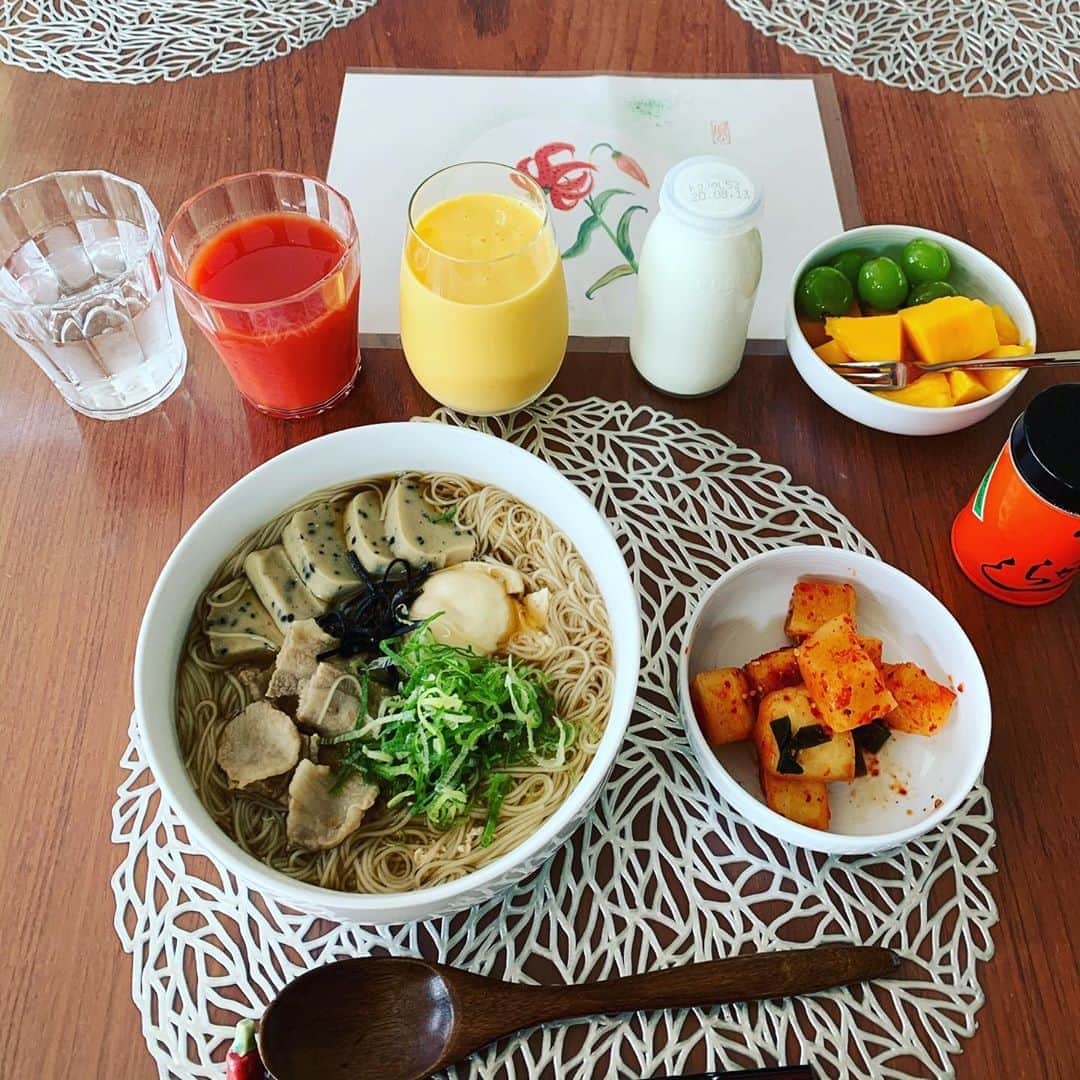 金村義明さんのインスタグラム写真 - (金村義明Instagram)「稲庭素麺！ マンゴー🥭ジュース 劇うままままままし」8月14日 9時16分 - yoshiaki_kanemura