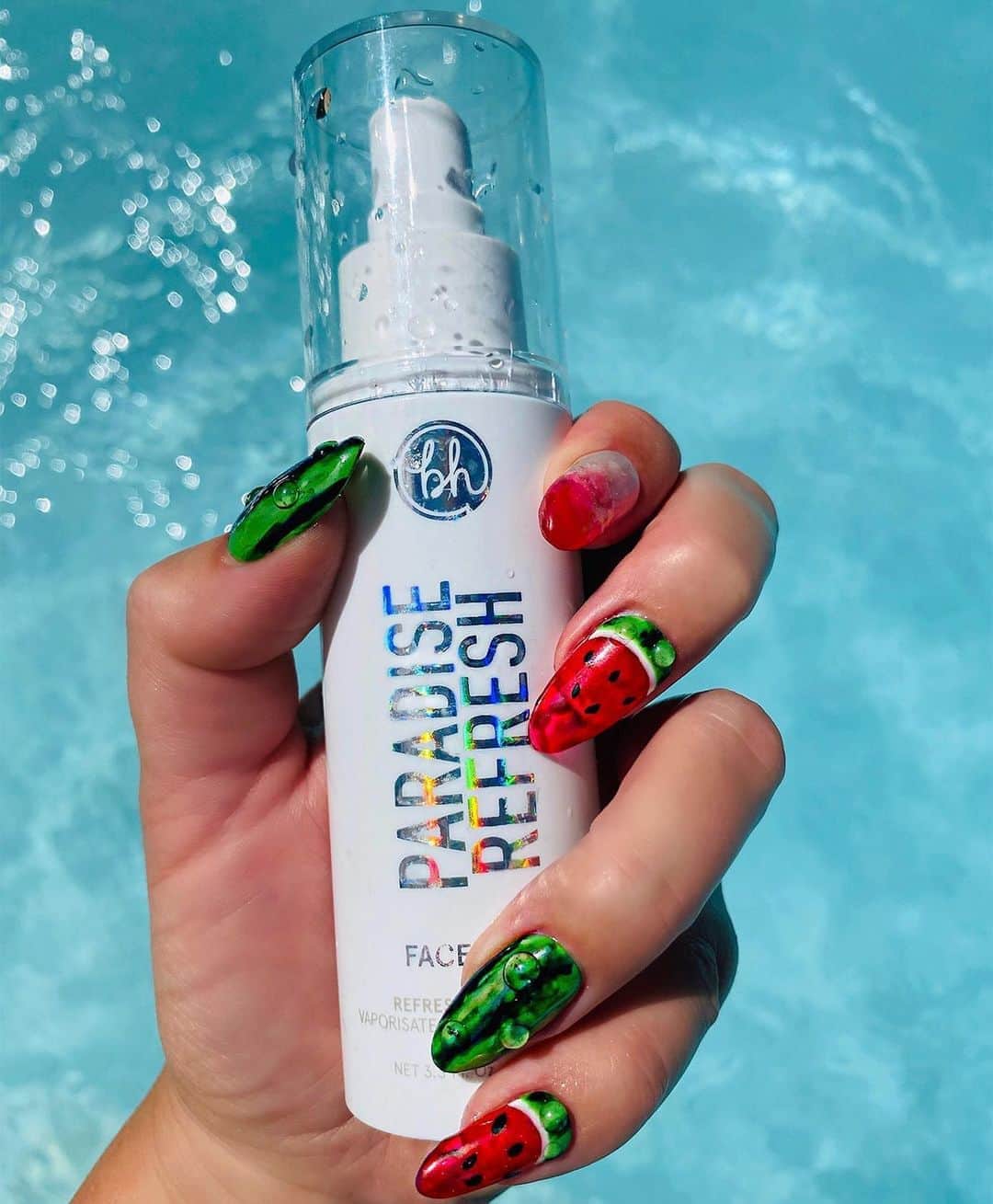 BH Cosmeticsさんのインスタグラム写真 - (BH CosmeticsInstagram)「Watermelon sugar 🍉🍉 Grab a hold of our NEW + vegan Paradise Refresh Face Mist to give your skin a reviving vacay no matter where you're spritzing 💦  #bhparadise #bhcosmetics」8月14日 9時35分 - bhcosmetics
