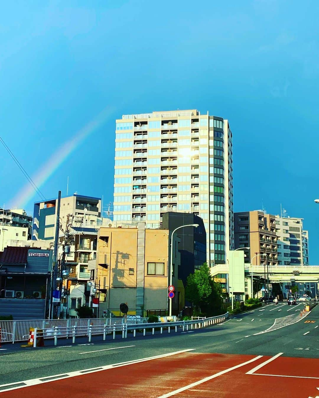 谷川じゅんじさんのインスタグラム写真 - (谷川じゅんじInstagram)「Local tourism. 朝の地元観光。代々木公園経由リトルナップ時々虹。良い夏休みを。#mutsulannsora #summervibes #goodvibesonly #goodneighbors #tokyolife #thisistokyo #thisisjapan」8月14日 9時48分 - junjitanigawa