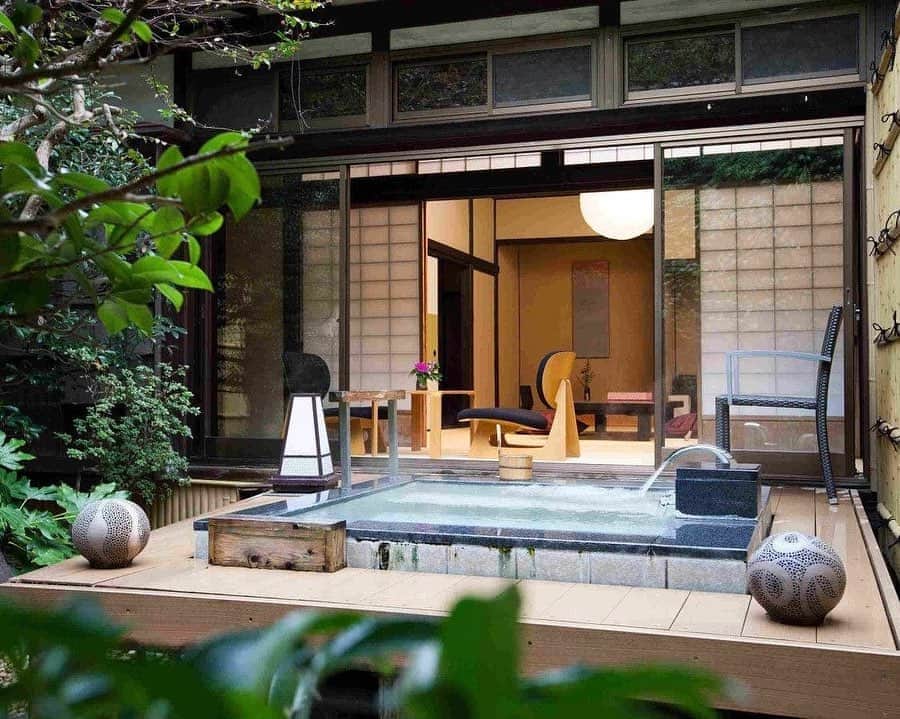 JAPAN TRIP 大人旅〜厳選の宿〜のインスタグラム：「【JAPAN／RYOKAN】 #静岡 #伊東温泉 の#伊東緑涌 です。  #大人旅_厳選の宿 #大人旅jp #そうだ旅に出よう #旅行 #露天風呂付客室 #温泉 #旅館 #ホテル #大人旅 #国内旅行 #旅行好きな人と繋がりたい #旅行に行きたい #withコロナ #gototravel #otonatabi #japan #japantrip #japantravel #trip #travel #onsen #ryokan #luxury #hotel #hotsprings」