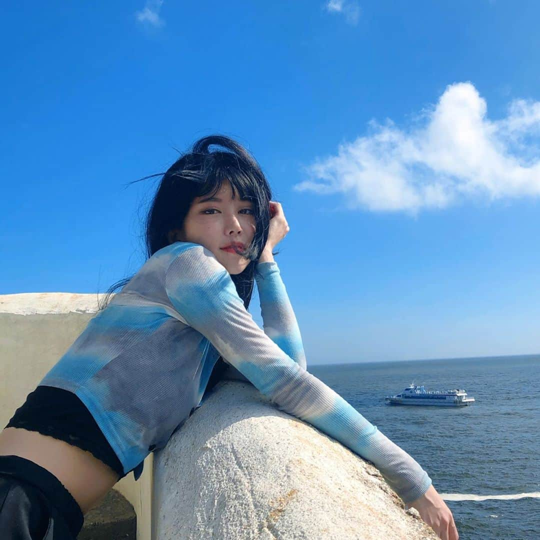 ハユンさんのインスタグラム写真 - (ハユンInstagram)「🌊」8月14日 10時34分 - leehwasi