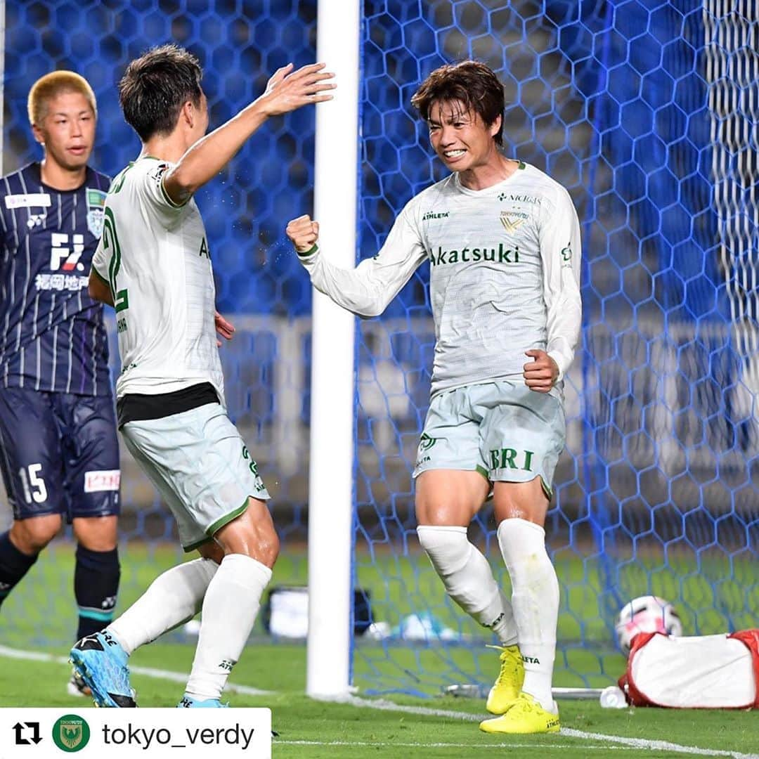 ATHLETAさんのインスタグラム写真 - (ATHLETAInstagram)「#Repost @tokyo_verdy ・・・ * まさかの頭  でもそれがトリガーになる  ラッシュの予感漂う博多の夜  #小池純輝 #エーコ #今季初ゴール #昨季チーム得点王 #マルチアシスト #2アシスト #jリーグ #j2リーグ #jleague #東京ヴェルディ #ヴェルディ  #tokyoverdy #verdy #東京 #tokyo #アビスパ福岡  #ベスト電器スタジアム」8月14日 10時38分 - athleta.jp