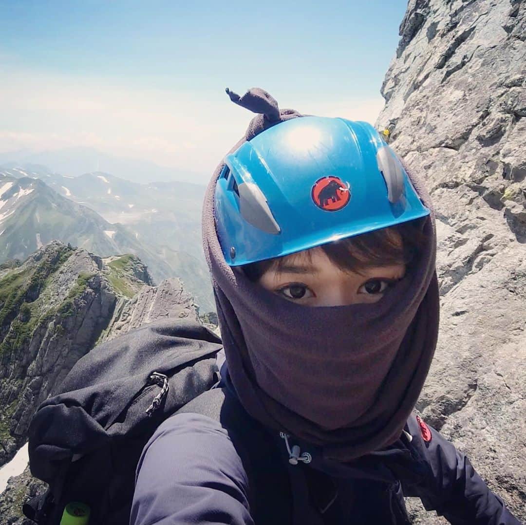 スーパーナブラのインスタグラム：「． ． 旅立ちます！ ． 剱岳の次は津軽海峡です ． 剱で興奮した余韻が消えません！ モンスターがいる海に着くまでに 戦闘モードに切り替えないと😅 ． ． 去年の夏はYouTubeお休みしたけど 今年は編集体制もバッチリだし 5月からライブの練習もしてきたので 一緒にマグロ釣りに行ってるように 見てもらえる予定です😊 ． ． ✨今後のお知らせ✨ ． インスタグラム 最新の写真 ． スーパーナブラチャンネル 近日予定 剱岳 温泉シリーズ 札幌ぶらり旅 津軽の酒場から生配信ライブ ． アイチャンネル 毎日更新 ． マグロハンター(サブチャンネル) 毎日数回更新予定！ 無編集撮って出しかライブ ． ． #青森#マグロ#津軽海峡 #東北#風景#海#温泉#旅館#ホテル#和食 #グルメ#露天風呂#足湯#GW#車中泊 #景色#釣り#ブラックバス#バス釣り #発見#おでかけ#女子旅#ツーリング#魚 #自然#釣り#釣りガール#YouTube#」