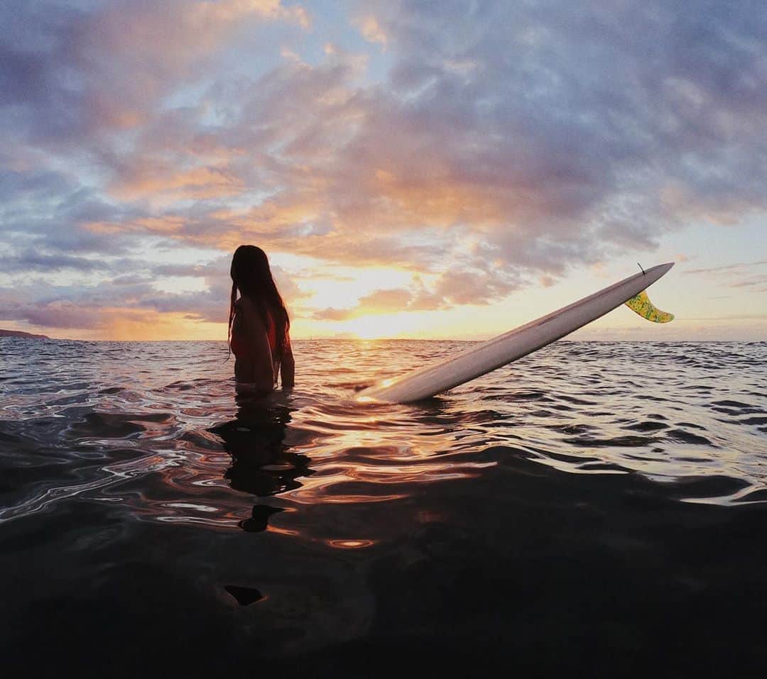 マリア・マーフィーのインスタグラム：「Best seat to watch the sun go down🌞 #blessed」