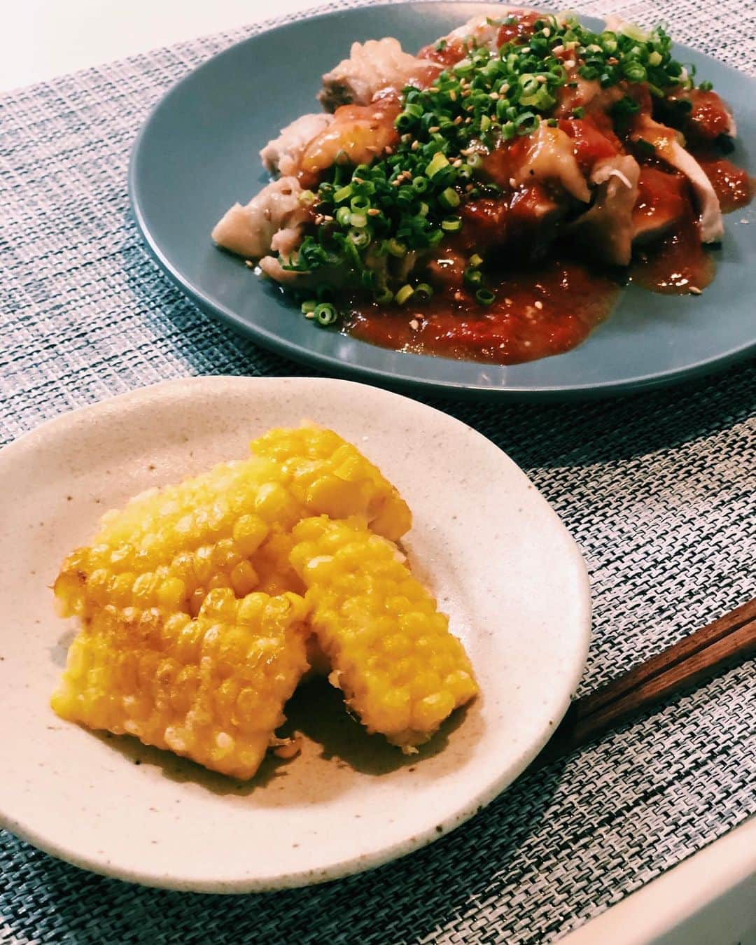 宮司愛海さんのインスタグラム写真 - (宮司愛海Instagram)「最近の🍚  ◌夏野菜ドライカレー ◌鶏肉スタミナトマトソース＆とうもろこしの天ぷら ◌油そば風そうめん ◌茄子の肉味噌＆トマト肉巻き  夏はがっつり食べたい派です🔥  #ごはん #cookingram #ネギとごま万能説 #ドライカレー #とうもろこし #そうめんアレンジ」8月14日 12時39分 - manami_miyaji