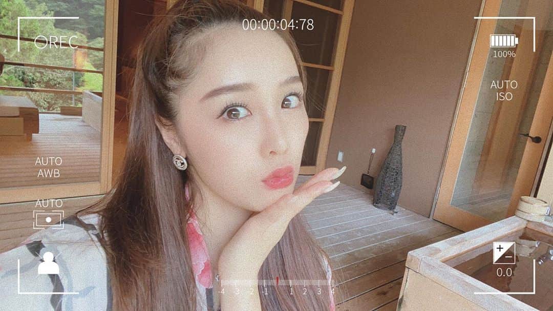 石田安奈のインスタグラム：「今日もGYM💖 暑いからみんな気をつけてね💖💖💖  #トレーニング  #筋トレ #東京  #写真好きな人と繋がりたい#fashion  #벚꽃 #お洒落 #美少女 #インスタ映え #gym #summer #workout #autumn #model #noodles  #instafood #instagood #beautiful#fitnessmotivation #makeup #jewelry #girl #bestrong  #筋トレ女子 #メイク #tokyo #温泉　#旅行　#温泉旅館　#箱根」
