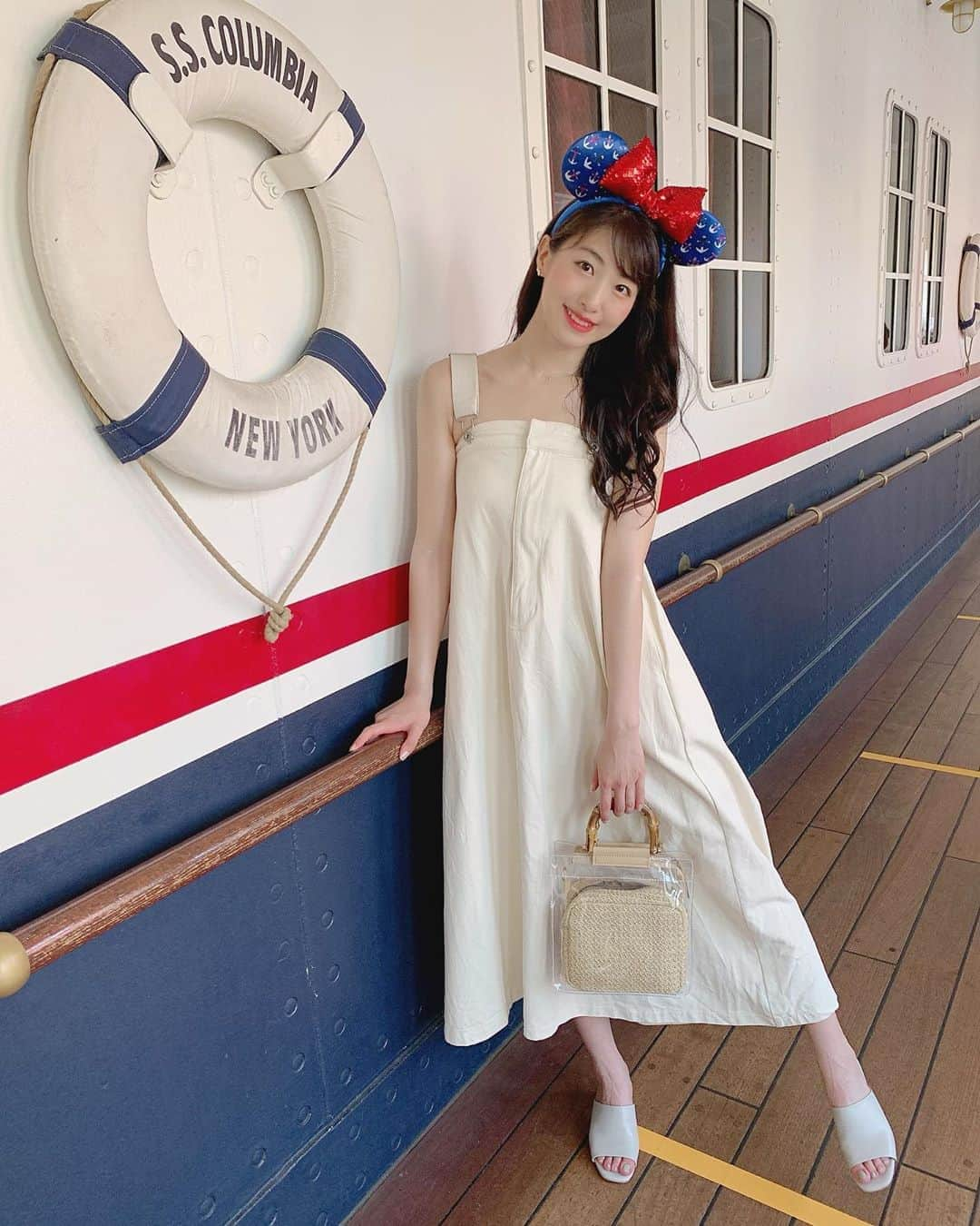 関根ささらさんのインスタグラム写真 - (関根ささらInstagram)「S.S.コロンビア号🚢💙❤️ . . #ディズニークルーズ 限定のカチューシャ⚓️💙お土産でいただいたの、、🥰🙏🌈 . . ワンピースは #searoomlynn ⛵️💗 . . #ootd #disneysea #tokyodisneysea #disneyfashion #disneyoutfit #disneycode #ディズニーコーデ #ディズニーバウンド #東京ディズニーシー #ディズニーシー #ssコロンビア号 #シールームリン #夏コーデ #summerfashion #disneycruise #disneycruiseline」8月14日 13時16分 - sasarasekine