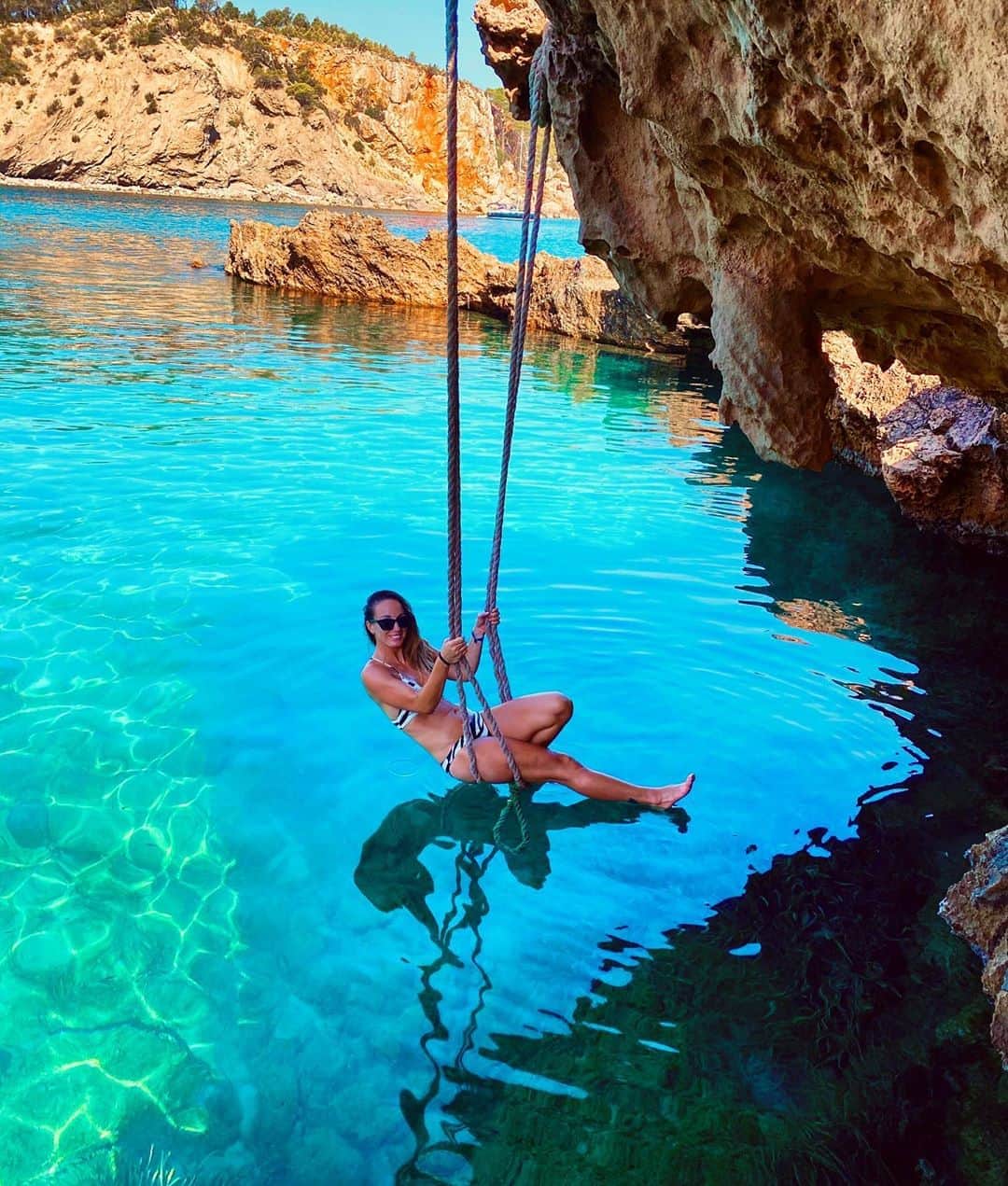 コソヴァレ・アスラニさんのインスタグラム写真 - (コソヴァレ・アスラニInstagram)「Weekend off - Spontaneous trip to Ibiza 🏝」8月15日 0時20分 - asllani9