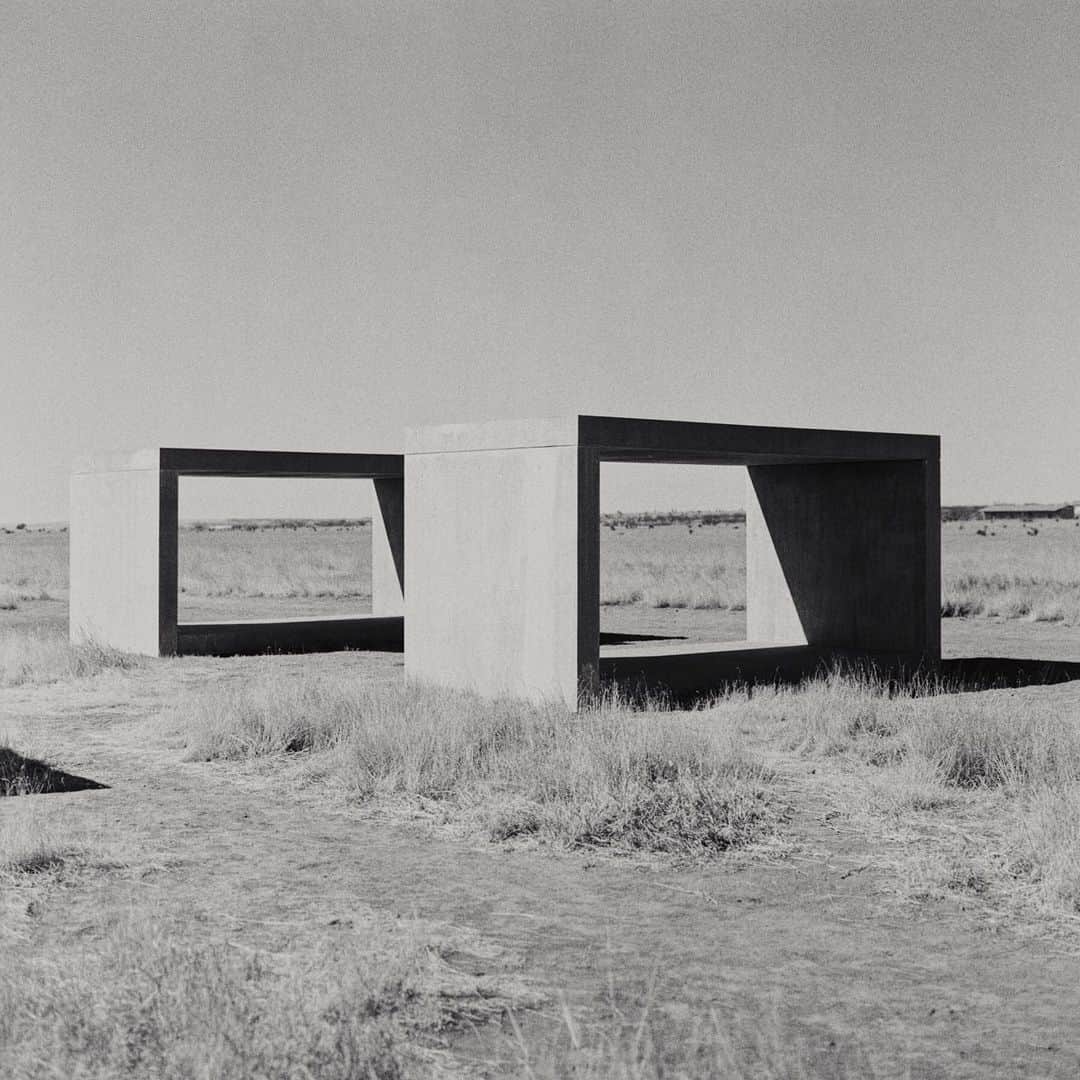 C E R E A Lのインスタグラム：「Judd’s series of 15 unfinished concrete blocks, located at the Chinati foundation on the outskirts of Marfa.  Permanent space - Donald Judd’s architecture in Marfa. From the archive, Cereal Volume 16, 2018.」