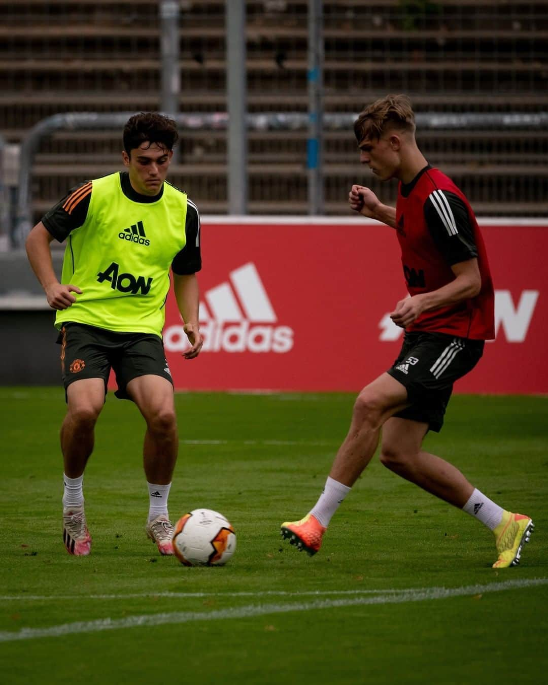 マンチェスター・ユナイテッドさんのインスタグラム写真 - (マンチェスター・ユナイテッドInstagram)「Sunday can't come soon enough! 💪 #MUFC #EuropaLeague」8月14日 23時05分 - manchesterunited