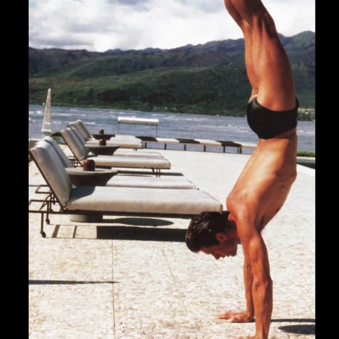 デレク ラムのインスタグラム：「Weekend is here. Goals. @bruce_weber #gq #1980s」