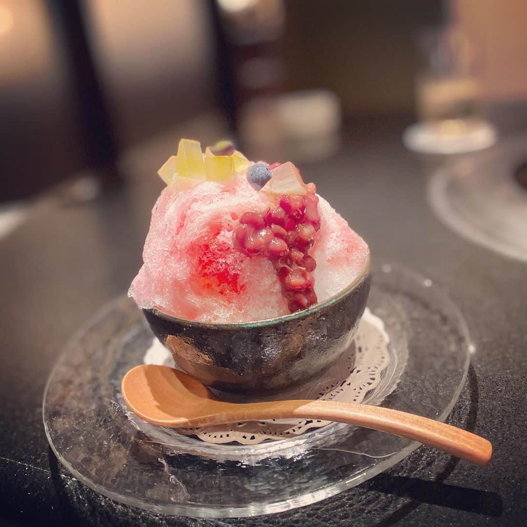 大手小町さんのインスタグラム写真 - (大手小町Instagram)「パッピンス。新宿・京王プラザホテルの焼肉屋さんで、コース料理の最後にいただきました。暑いから、今度はパッピンス単体で思い切り食べたい！  #otekomachi #大手小町 #パッピンス #かき氷 #氷菓 #スイーツ女子 #新宿グルメ #京王プラザホテル #デザート #韓国スイーツ #食べてばっかり」8月14日 23時15分 - otekomachi