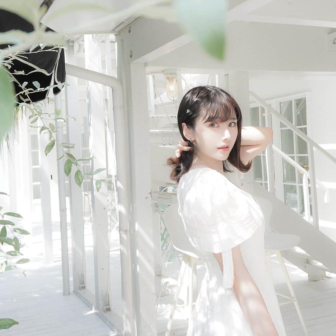 緑川百々子のインスタグラム：「生憎、モモの生きてる世界線では剣も魔法もないんだけど、大きな愛があるから全然戦える」