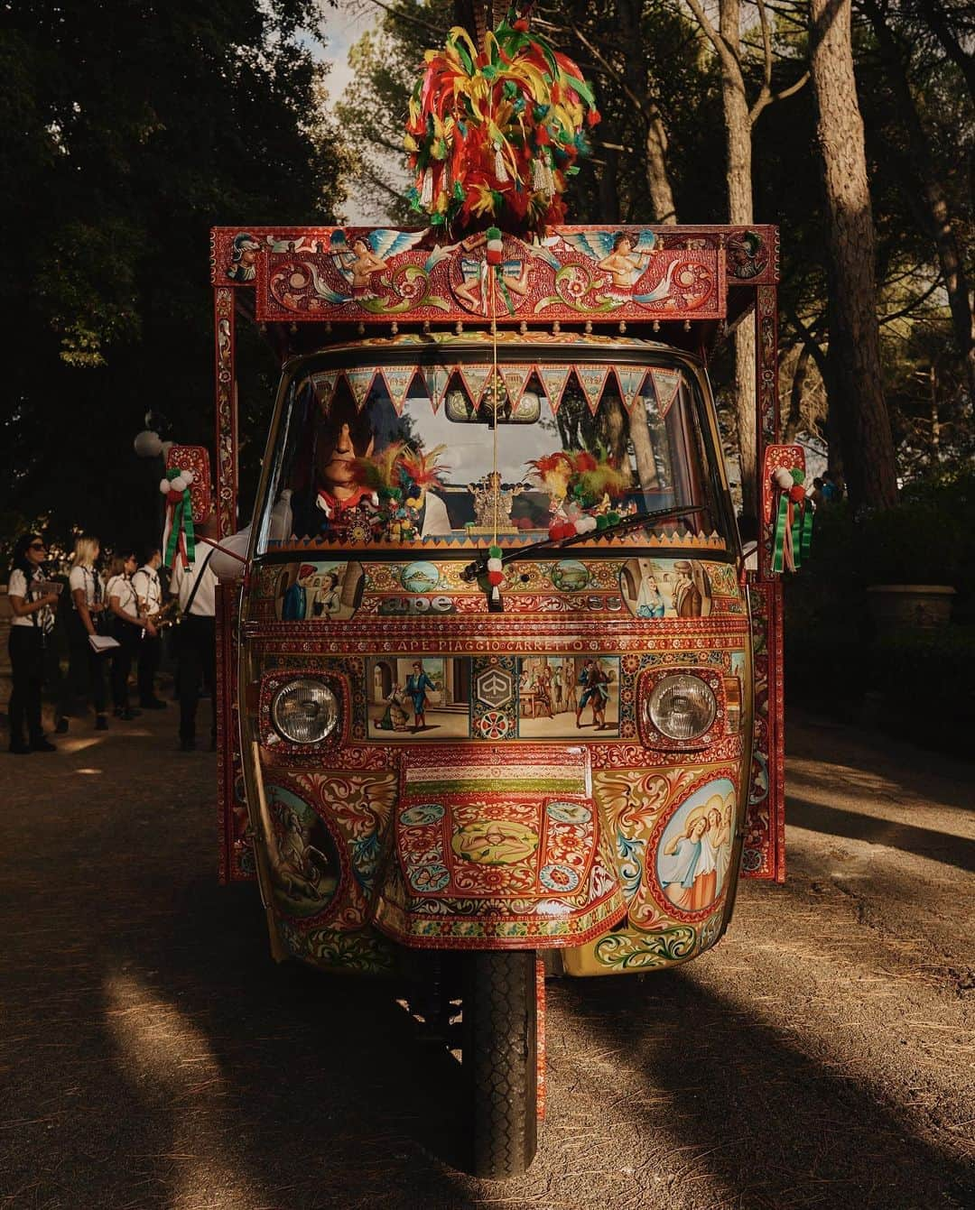 Vogue Italiaさんのインスタグラム写真 - (Vogue ItaliaInstagram)「@DolceGabbana presents “Devotion”, a film by Giuseppe Tornatore which is part of an itinerant #DolceGabbana project in Sicily this summer: swipe the gallery to see the diary shot by @SalvatorediGregori0 in Caltagirone and tap the link in our bio for more.」8月15日 0時01分 - vogueitalia