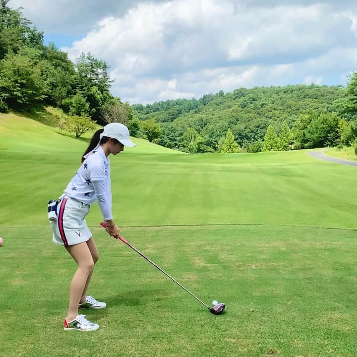筒井萌子のインスタグラム：「* この日は92でベスト更新◡̈⋆⛳️ でも満足いく内容ではなかったから また頑張ろうって感じでしたꪔ̤̮！！ ・ ドライバーもヒールにあたってる音😂 ・ #筒井萌子 #女優 #actress #モデル #model #岡山  #shooting #instagood #instalike #撮影 #followme #instalike #ゴルフ #ゴルフ女子 #ゴルフコーデ #골프 #좋아요반사 #좋아요그램 #좋아요환영 #데일리그램 #패션 #오오티디 #카페  #コンバースゴルフ #アルチビオ #archivio」