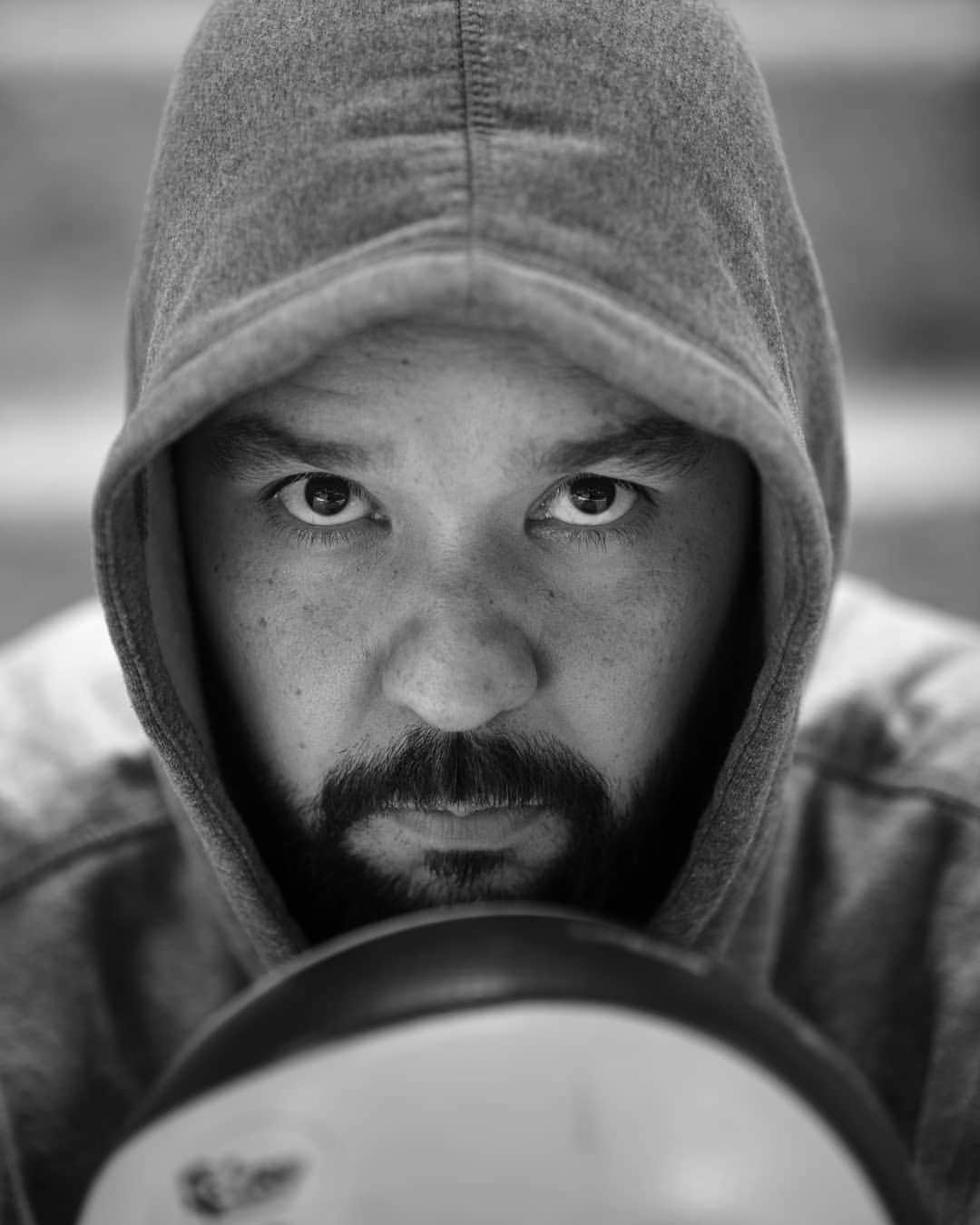 ウィリアム・アルジョナのインスタグラム：「Tempo de magia nova... sempre com o propósito de fazer a diferença.   🧙‍♂️ E o seu propósito, como você põe uma pitada de magia no seu dia a dia?  Foto: @beatrizalbuquerque1952 @manculitte. Produção: @sejogabeth. __________________ #wmwilliamelmago #williamelmago #williamarjona #voleibol #volleyball #mtcvolei #magiaefazeradiferenca ============= Insta @william_elmago_arjona Face @williamelmago Twitter @william_elmago」