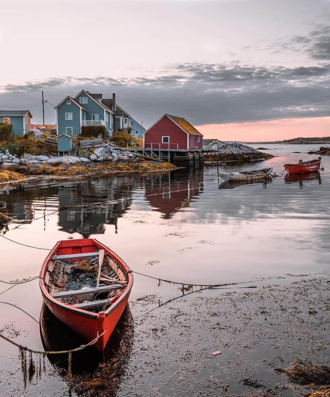 Explore Canadaさんのインスタグラム写真 - (Explore CanadaInstagram)「Today's #CanadaSpotlight is on @discoverhalifax!⁠⠀ ⁠⠀ This picturesque city by the sea is the capital of Nova Scotia and although it might be pretty small, it certainly packs a punch! Here are some of our favourite things to do in Halifax and the surrounding area:⁠⠀ ⁠⠀ ❤️ Stroll along the Halifax Waterfront - a 4km seafront boardwalk where you’ll find yourself making lots of stops to browse boutique shops, watch the boats come and go from the harbour and have a quick nibble or sip at one of the many bars and restaurants.⁠⠀ 💙 Explore the Citadel Hill National Historic Site. Positioned atop a grassy slope, this star-shaped fort overlooks the city and is home to some fascinating historical exhibits including barracks, the guard’s room and the gunpowder magazines. ⁠⠀ 💛 Photograph the colourful houses in the North End, before enjoying some delicious, locally sourced, seasonal food in one of the popular restaurants in the neighbourhood.⁠⠀ 💚 Hop on a ferry over to McNabs Island for the day. Here, you can explore over 22km of hiking trails and take in the fresh air and epic forest and coastal landscapes. It’s also a great spot to go birding, with over 206 different bird species that can be spotted from the island!⁠⠀ ⁠⠀ For more information and beautiful photos of Halifax, head over to @discoverhalifax! If you’re local to Nova Scotia, be sure to also check out their great guides and itineraries in their story highlights. ⁠⠀ ⁠⠀ #ExploreCanada #ForGlowingHearts⁠⠀ ⁠⠀ 📷:⁠⠀ ⁠⠀ 1. @visitnovascotia & Scott Munn⁠⠀ 2&3. @discoverhalifax & J. Ingram⁠⠀ 4. @flyzone⁠⠀ 5. @jsn.ptrsn⁠⠀ 6. @ce.desrochers⁠⠀ 7. @realtygeek⁠⠀ 8. Celtic Colours International Festival⁠⠀ ⁠⠀ 📍: @discoverhalifax⁠⠀ ⁠⠀ #HeartSoulHalifax⁠⠀」8月15日 0時17分 - explorecanada