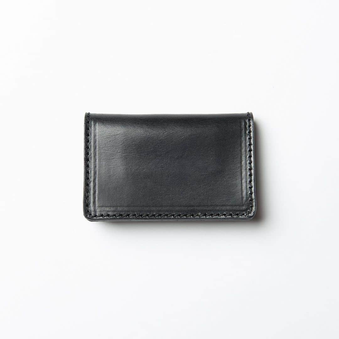 ヘッド・ポーターさんのインスタグラム写真 - (ヘッド・ポーターInstagram)「CC001014_CARD CASE-1 Price: ¥48,000 [+TAX]  バイカーウォレットをカードサイズに小さくした仕様のカードケースはこれまで展開されていない完全RAMIDUSオリジナルデザインとなります。また、シンプルな2列のスタッズ配列パターンはRAMIDUSコラボだけのデザインとなります。  問い合わせ先 info@ramidustokyo.com  #wolfshead  #ramidus  #ramidustokyo  #ラミダス」8月14日 16時04分 - ramidustokyo