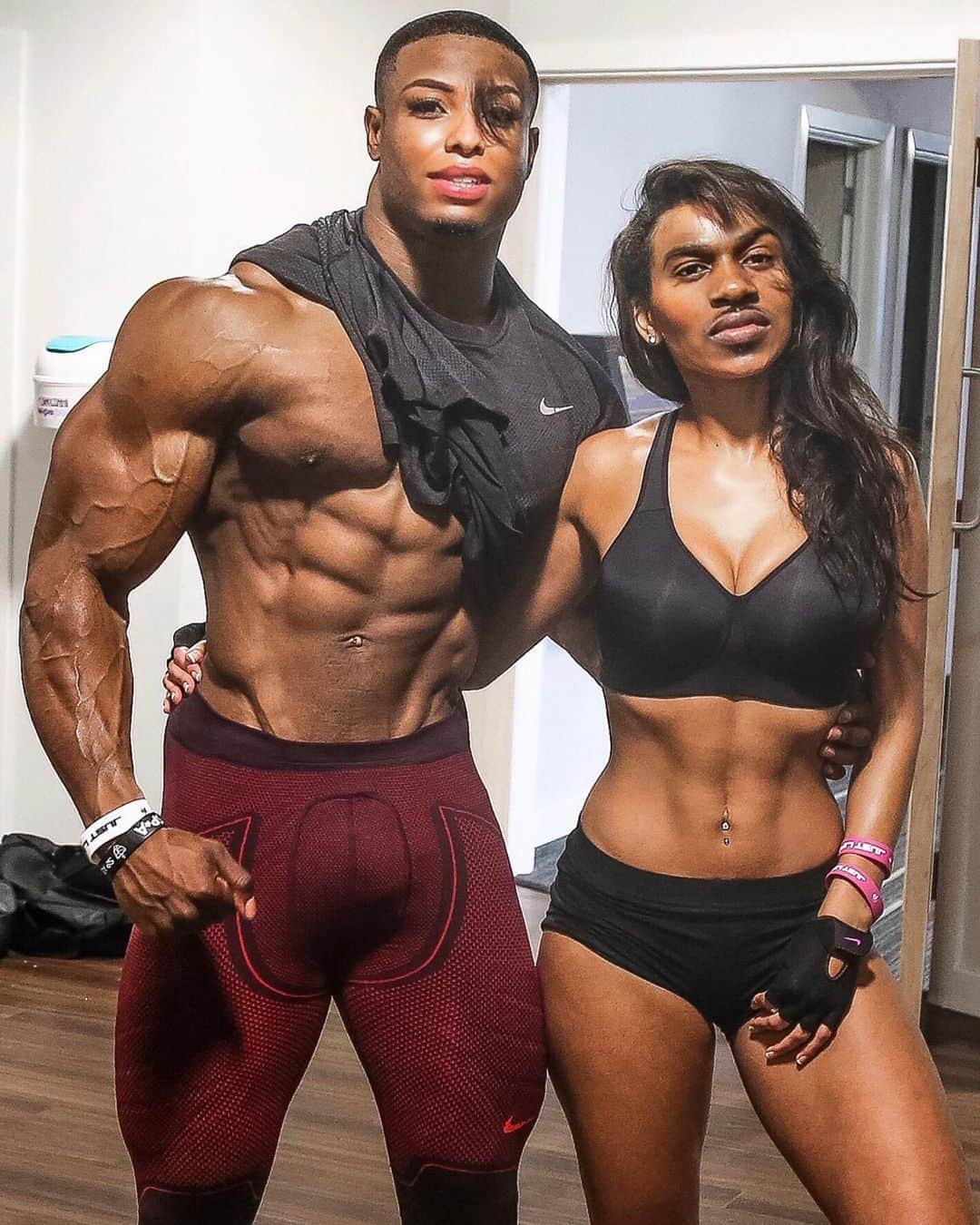 Simeon Pandaさんのインスタグラム写真 - (Simeon PandaInstagram)「For those who haven’t seen this, some grade A nightmare material 😂 I’m out, goodnight ✌🏾」8月14日 16時21分 - simeonpanda