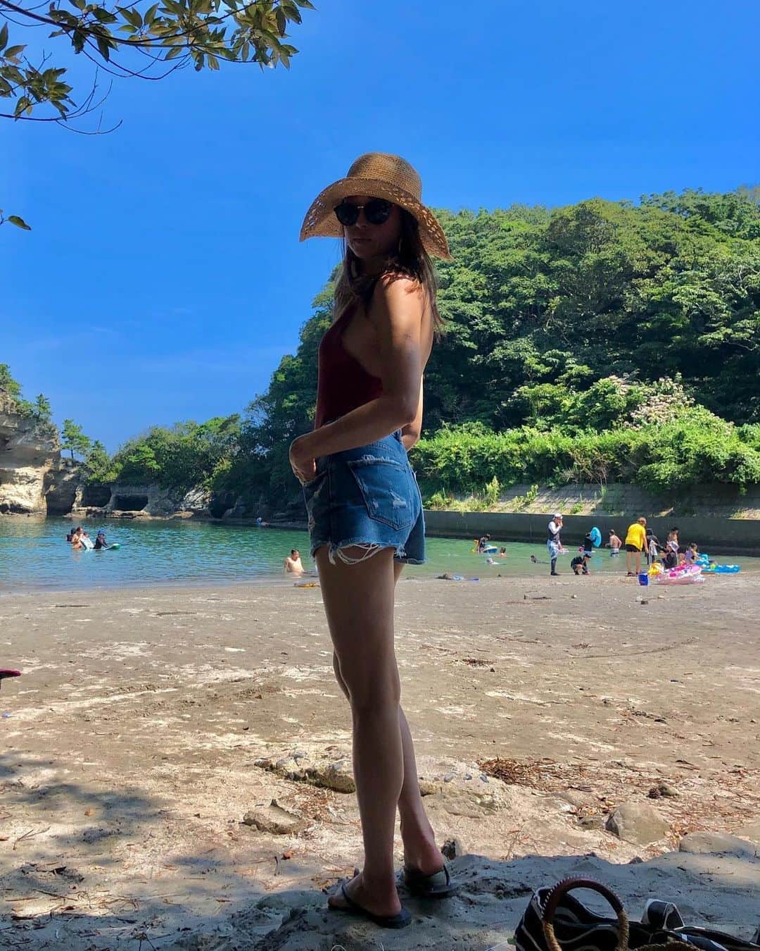 岡部亜紀のインスタグラム：「海水浴🏖」