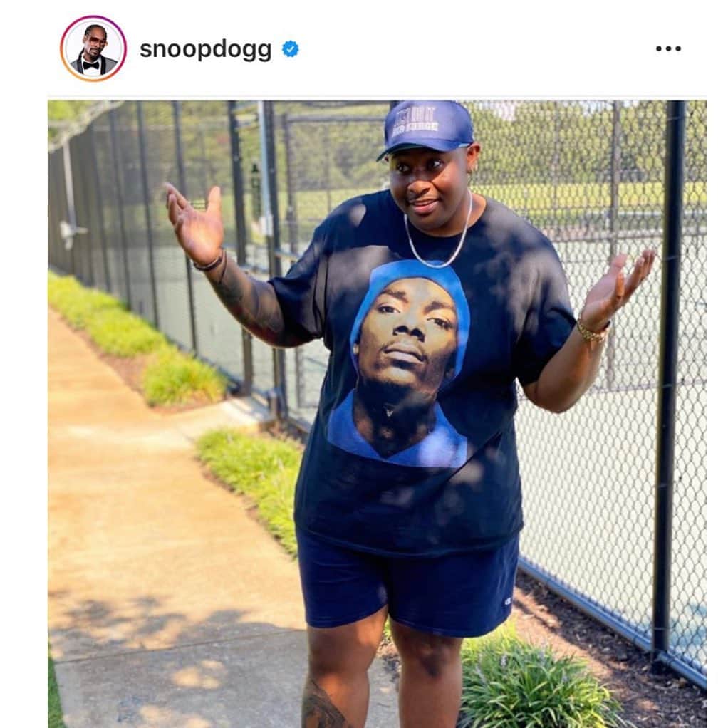 アントニーのインスタグラム：「スヌープドッグのインスタに載ってる人が自分に似過ぎてる。。  #snoopdogg #アントニー #なんかわからないけど俺より良い人生送ってそう」