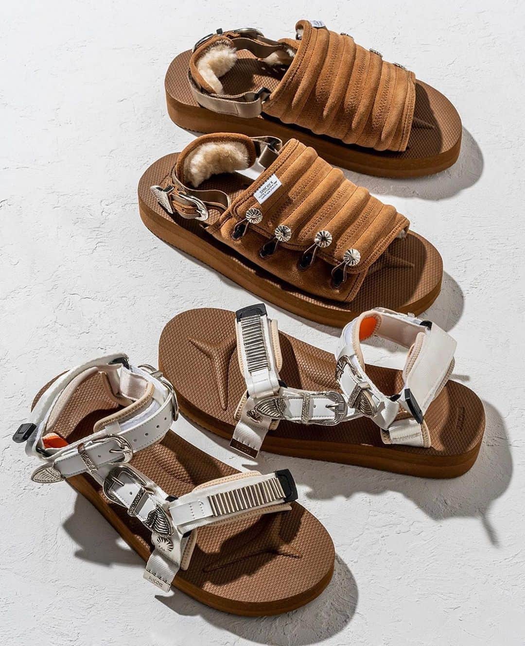 I.T IS INSPIRATIONさんのインスタグラム写真 - (I.T IS INSPIRATIONInstagram)「@suicoke_official ‘s MURA and DEPA sandals have been detailed with intricate metal embellishments, @togaarchives ‘s distinctive takes on the warm-weather footwear pieces. - The collection might be the best summer sandals which are suited for every “socially distanced summer” occasion. Launch tomorrow at I.T Kingston Street ans Silvercord store. - #ITHK #ITisInspiration #toga #togaarchives #suicoke #togasuicoke #sandals #summersandals #collab」8月14日 17時04分 - ithk